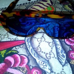 Bold logo sunshades Nwot